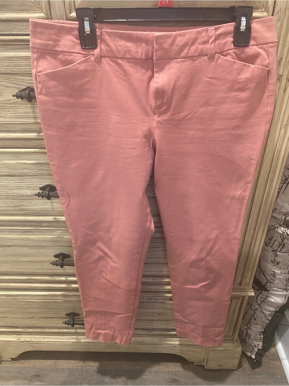 Old Navy Rose Pink Cropped Ankle Pants